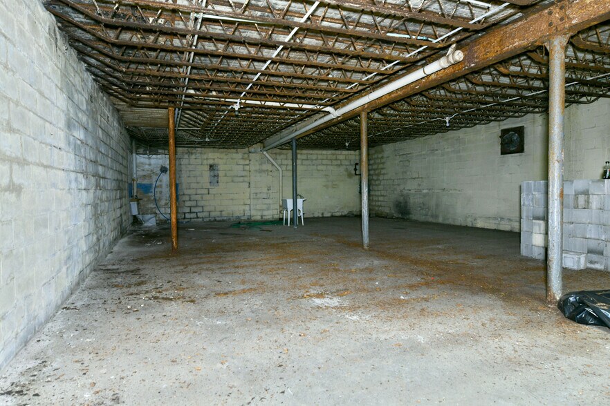 More Photos Of 1535 Logan Ave, Youngstown Flex For Sale