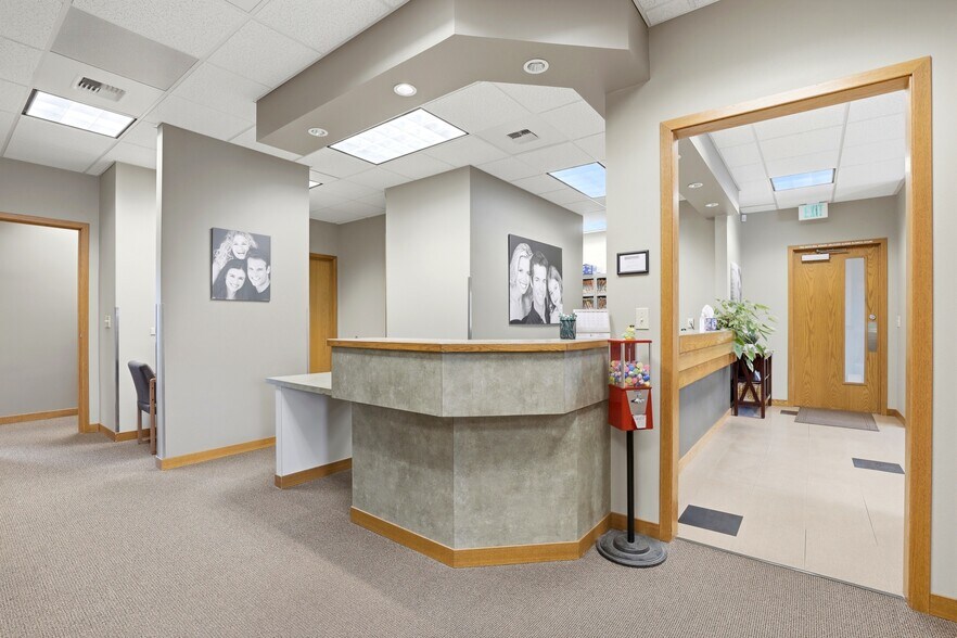 More Photos Of 3804 Kern Way, Yakima Office For Lease