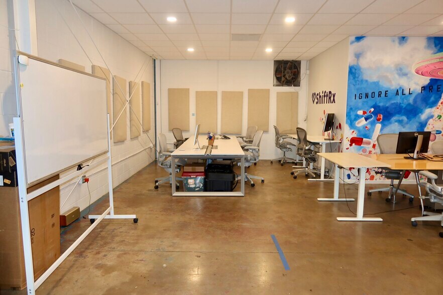 More Photos Of 2009 S 1st St, Austin Freestanding For Lease