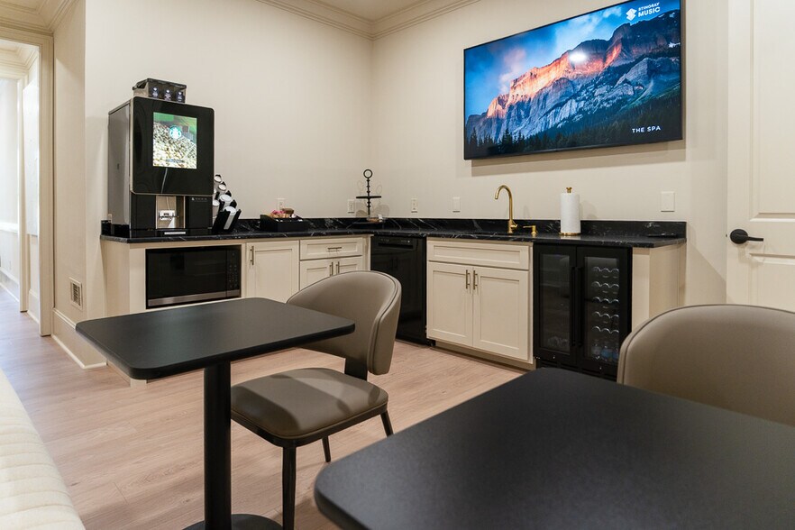 More Photos Of 4900 Ivey Rd, Acworth Coworking Space