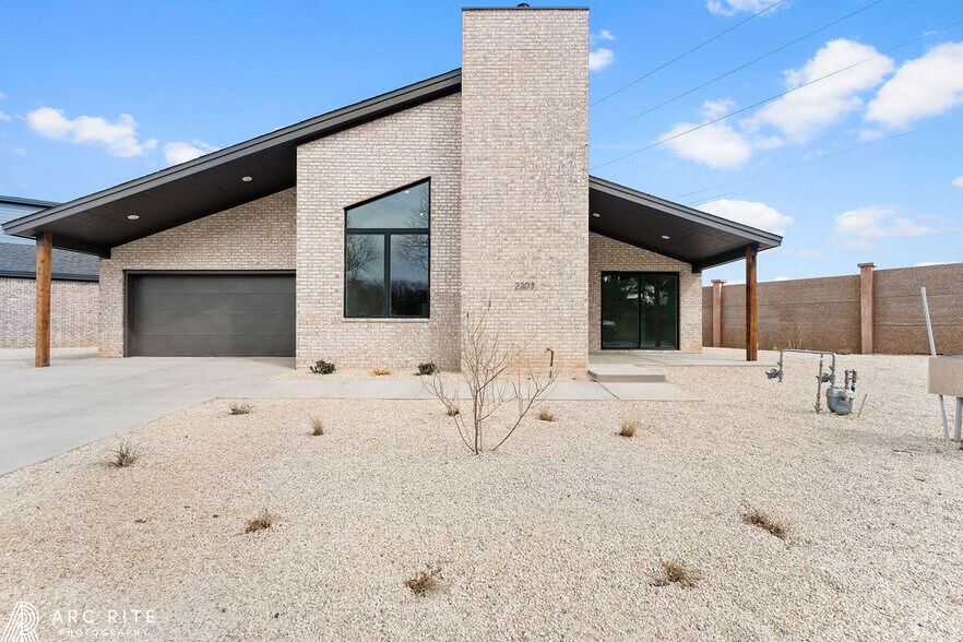 Primary Photo Of 2303 Toledo-4509 22nd Pl, Lubbock Specialty For Sale