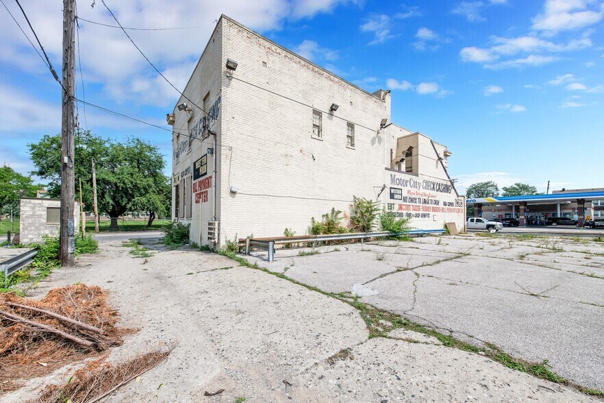 More Photos Of 9137 Linwood St, Detroit Specialty For Sale