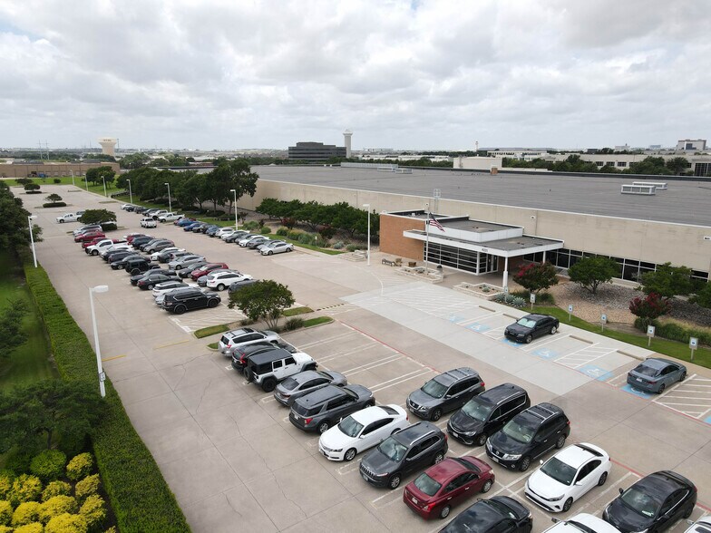 More Photos Of 8225 Bent Branch Dr, Irving Distribution For Sale