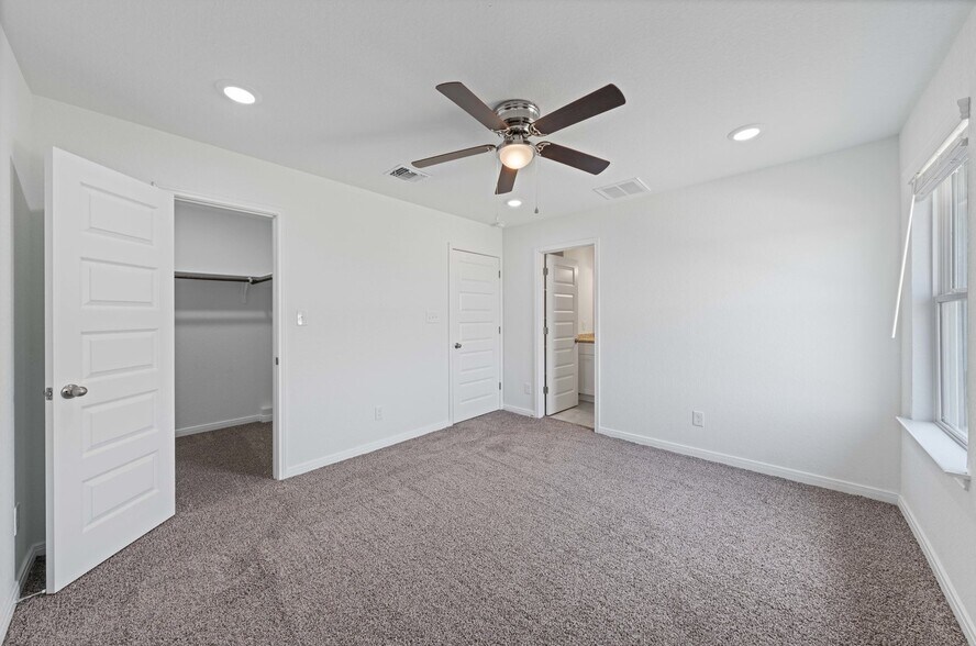 More Photos Of 6010 Shashi Place, San Antonio Apartments For Sale