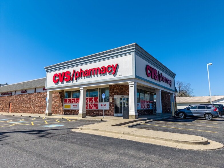 Primary Photo Of 3001 Lone Oak Rd, Paducah Drugstore For Sale