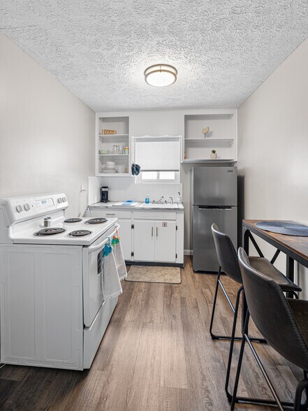 More Photos Of 201 3rd St, Fairport Harbor Hospitality For Sale