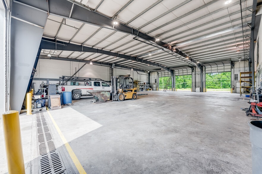 More Photos Of 55 Pleasants Industrial Park, Waverly Warehouse For Sale