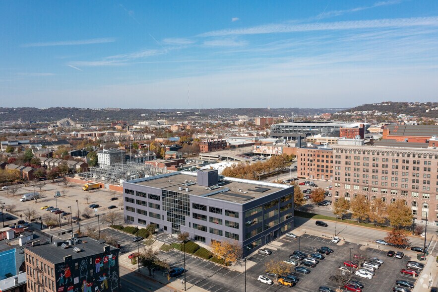 More Photos Of 250 W Court St, Cincinnati Office For Lease