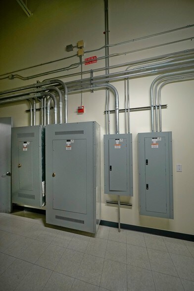 More Photos Of 475 Quality Cir, Huntsville Office For Lease