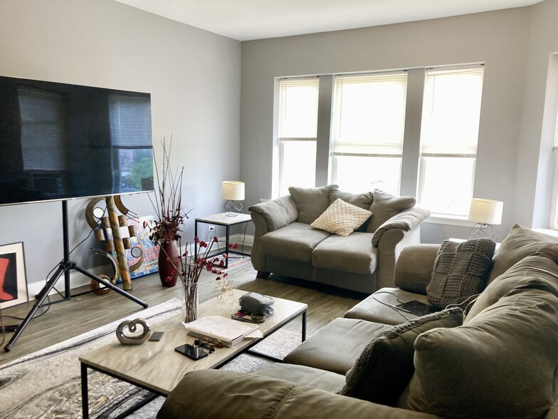 More Photos Of 7919 S Maryland Ave, Chicago Apartments For Sale