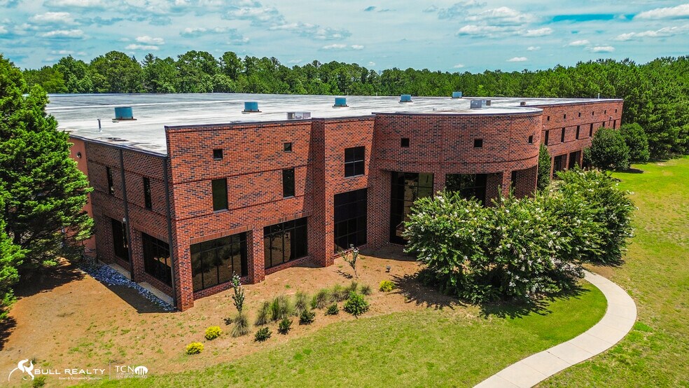 More Photos Of 14290 Lochridge Blvd, Covington Distribution For Lease