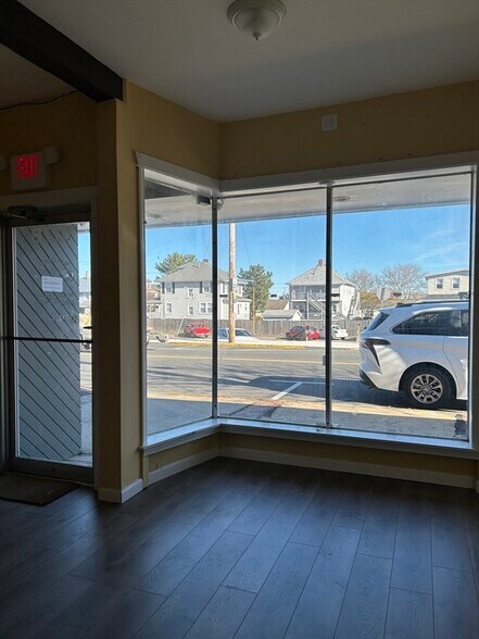 More Photos Of 527 Nantasket Ave, Hull Apartments For Lease