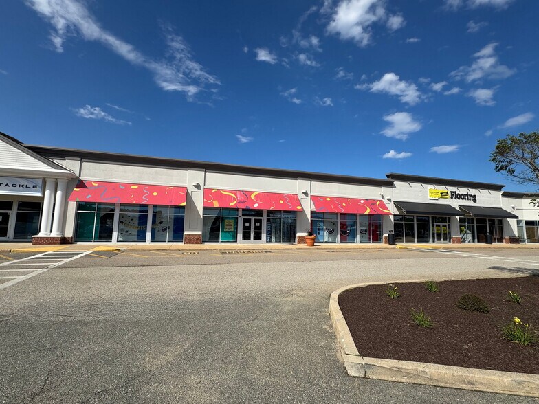 More Photos Of 10-105 Long Pond Rd, Plymouth Unknown For Lease