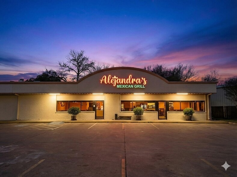 Primary Photo Of 403 N Jefferson St, La Grange Restaurant For Lease