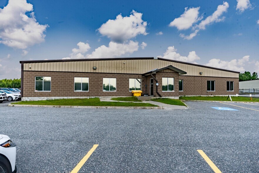 More Photos Of 2555 Maley Dr, Sudbury Warehouse For Sale