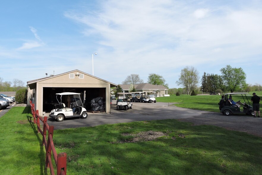 More Photos Of 6722 State Route 31, Cicero Golf Course Driving Range For Sale