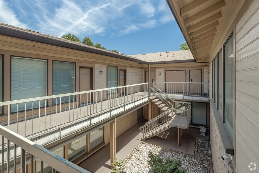 More Photos Of 8080-8090 Madison Ave, Fair Oaks Unknown For Lease