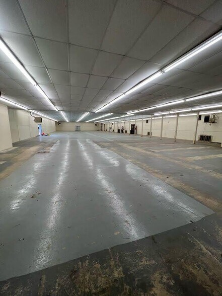 More Photos Of 1051 N Price Rd, Pampa Warehouse For Lease