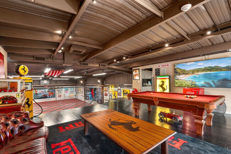 More Photos Of 2134 S Sepulveda Blvd, Los Angeles Showroom For Sale