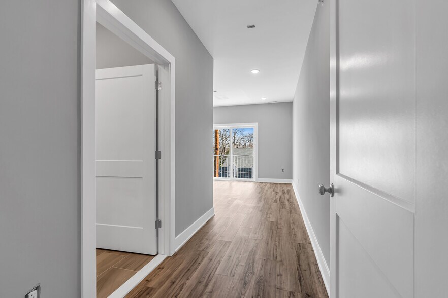 More Photos Of 33 Union Ave, Manasquan Apartments For Sale