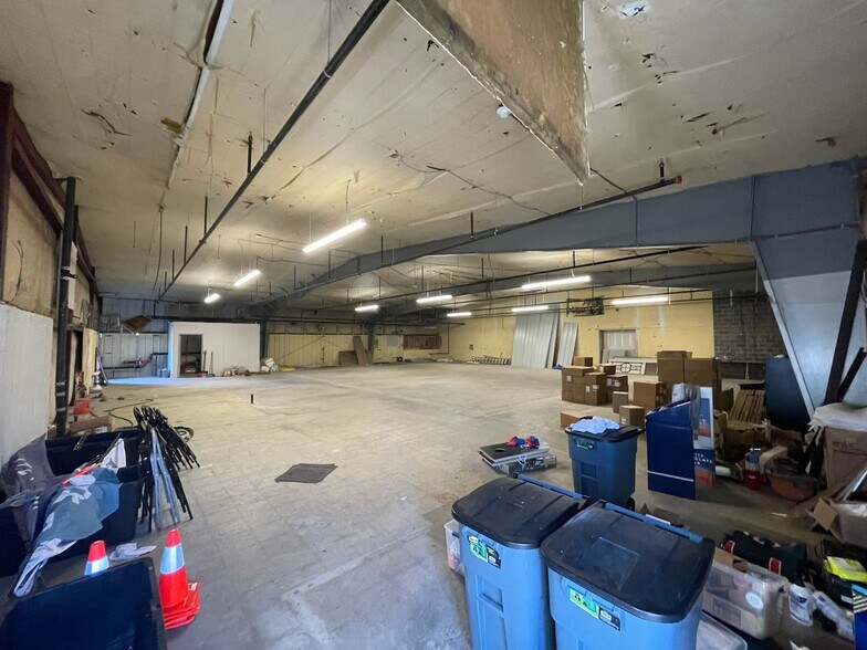 More Photos Of 70 Frank Mossberg Dr, Attleboro Warehouse For Lease