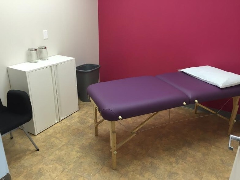 More Photos Of 1060 Osgood St, North Andover Storefront Retail Office For Lease