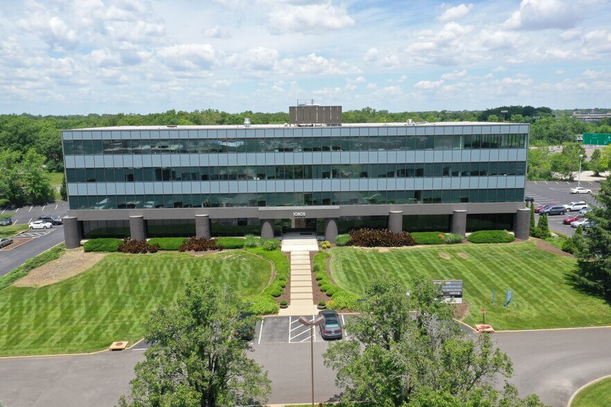 More Photos Of 10805 Sunset Office Dr, Sunset Hills Office For Lease