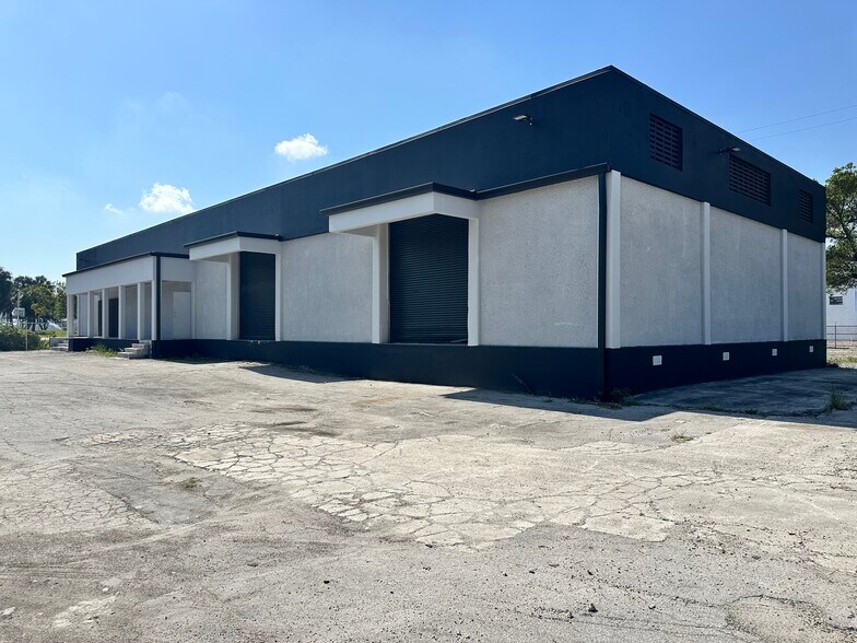 More Photos Of 2901 NW 39th St, Miami Unknown For Lease