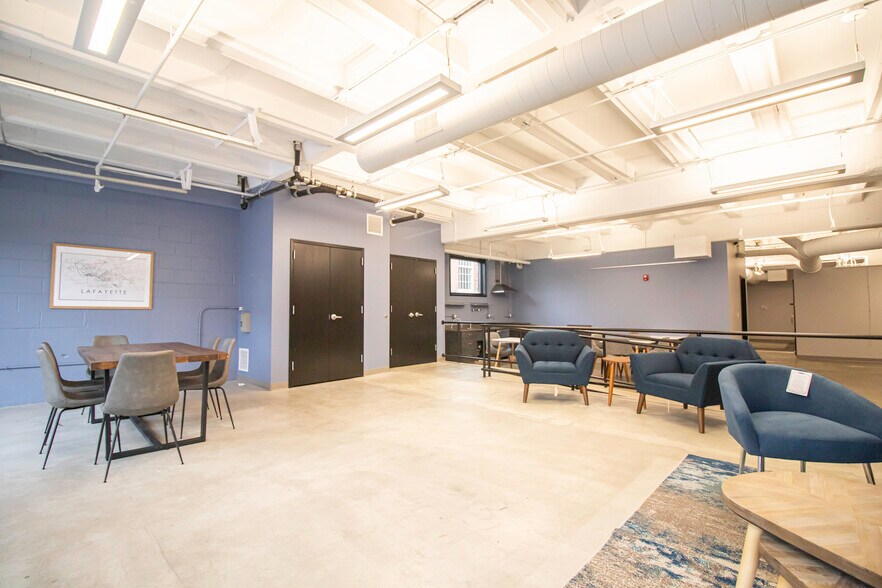 More Photos Of 615 Ferry St, Lafayette Office Residential For Lease