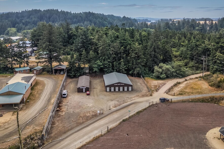 More Photos Of 93697 Storage Dr, North Bend Specialty For Sale