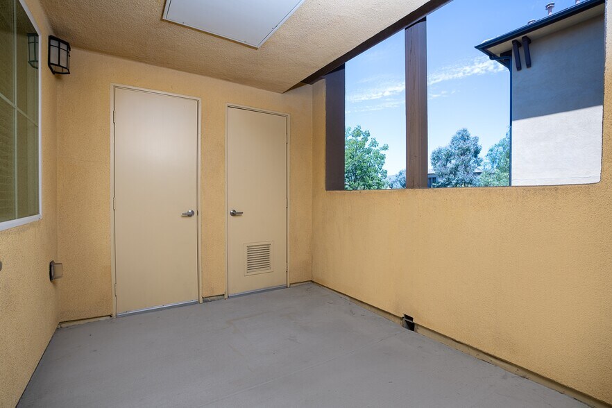 More Photos Of 2855 Foothill Blvd, La Verne Apartments For Lease