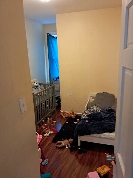 More Photos Of 23 Evergreen St, Harrisburg Apartments For Sale