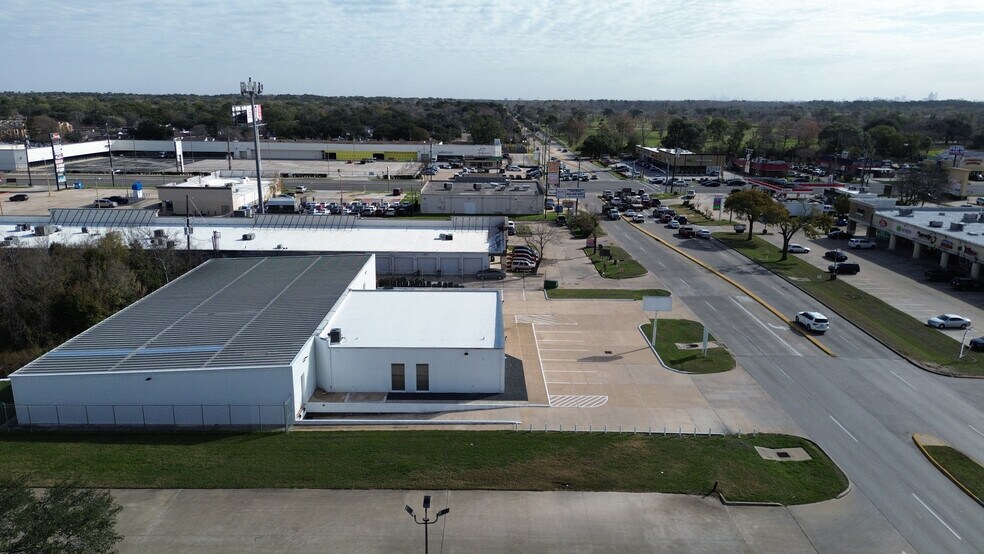 More Photos Of 16210 Clay Rd, Houston General Retail For Sale