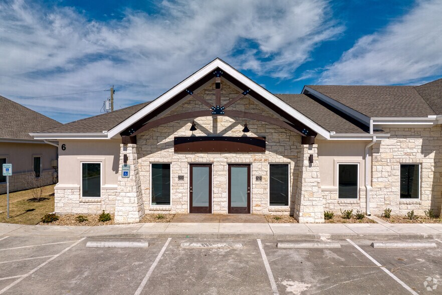 More Photos Of 701 FM 685, Pflugerville Unknown For Lease