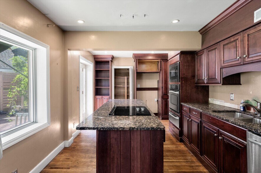 More Photos Of 565 Savannah Hwy, Charleston Office Residential For Sale