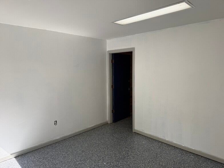 More Photos Of 2326 Walden Dr, Augusta Warehouse For Lease