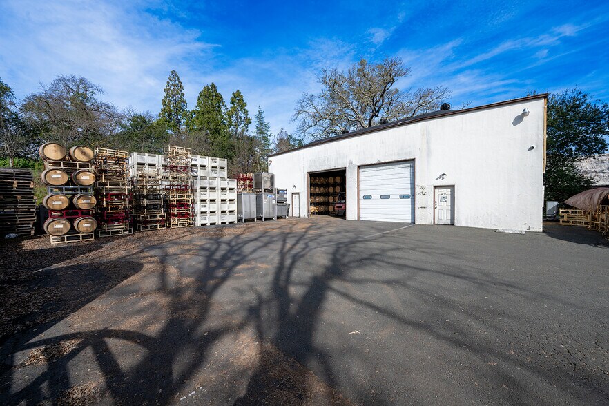 More Photos Of 1019-1091 Atlas Peak Rd, Napa Winery Vineyard For Lease