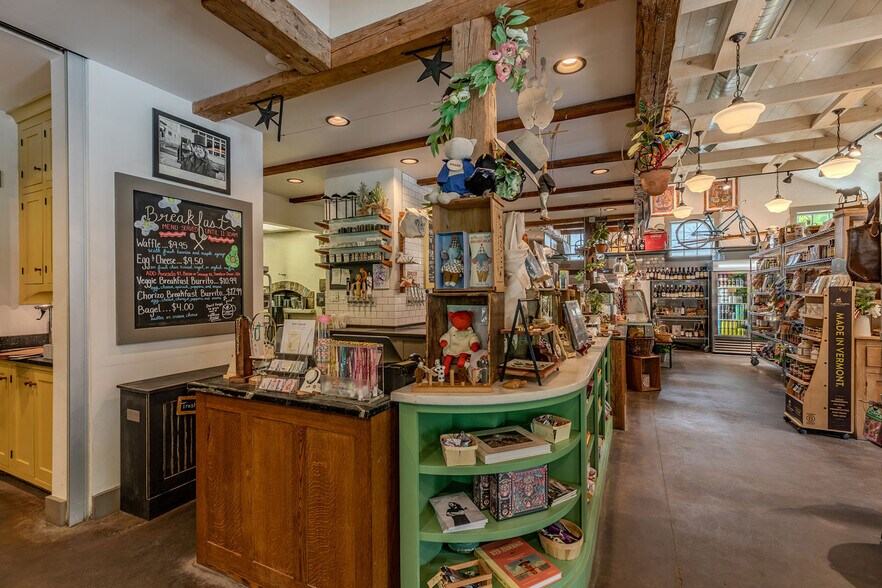 More Photos Of 305 Main St, Peru Restaurant For Sale