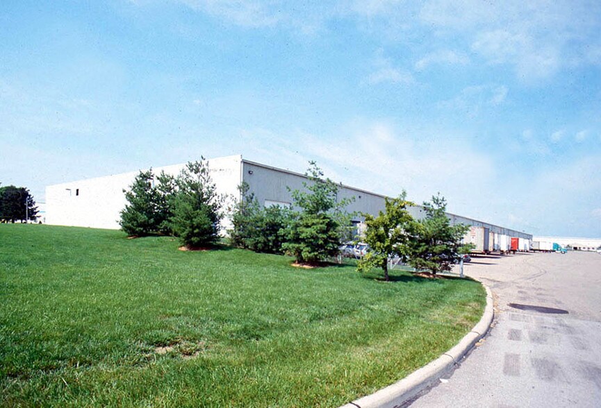 More Photos Of 6969 Alum Creek Dr, Columbus Warehouse For Lease