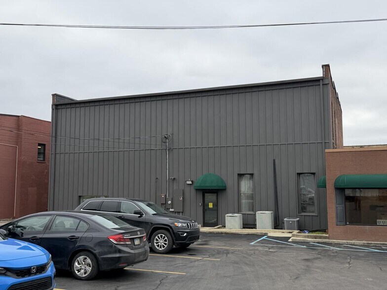 More Photos Of 115 W Main St, Mc Arthur Office For Sale