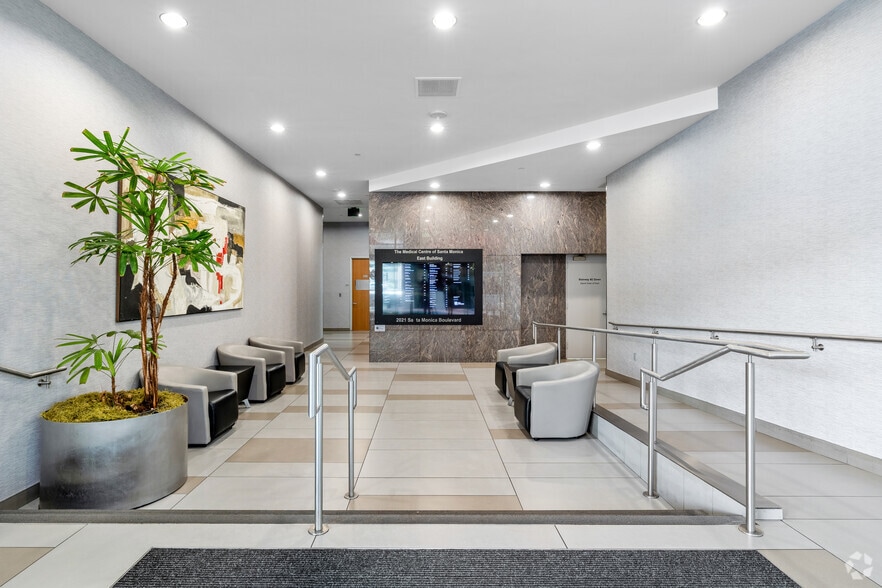 More Photos Of 2021 Santa Monica Blvd, Santa Monica Office For Lease