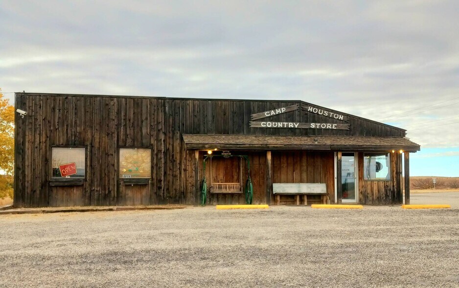 Primary Photo Of 27971 OK-50, Freedom Convenience Store For Sale