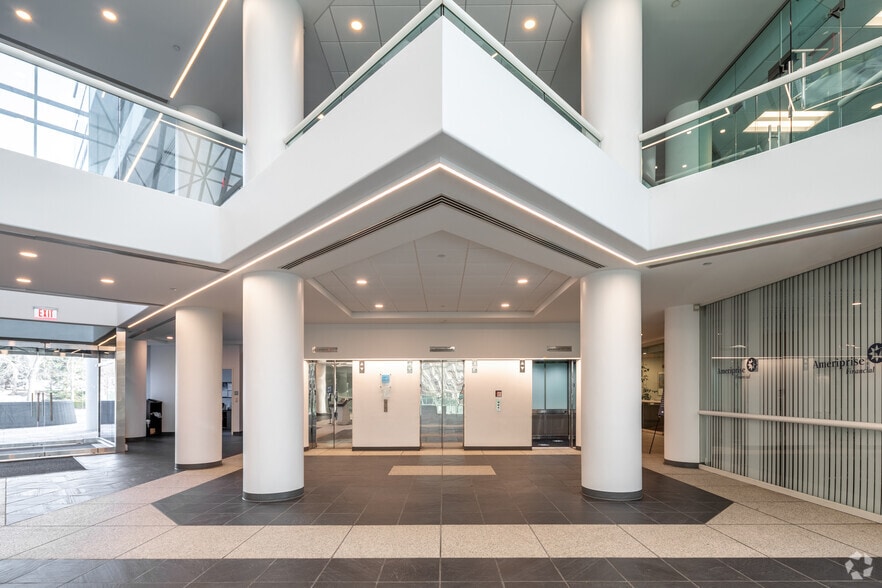 More Photos Of 200 Summit Lake Dr, Valhalla Office For Lease