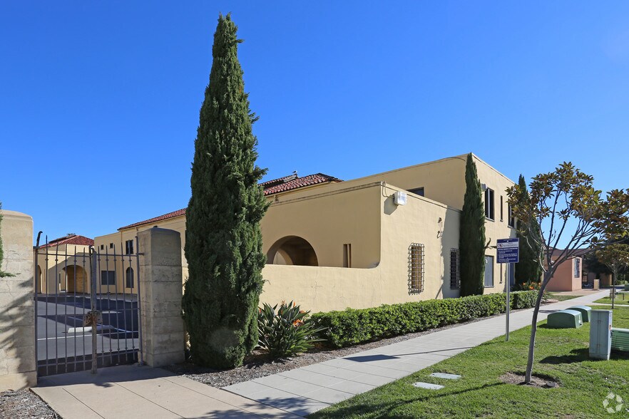 More Photos Of 2820 Historic Decatur Rd, San Diego Unknown For Lease