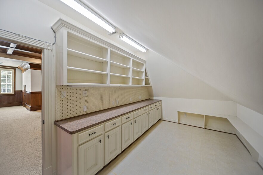 More Photos Of 25522 McDonald Rd, Spring Lodge Meeting Hall For Sale