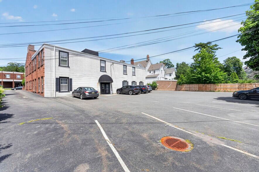 More Photos Of 89 Valley Rd, Montclair Medical For Sale