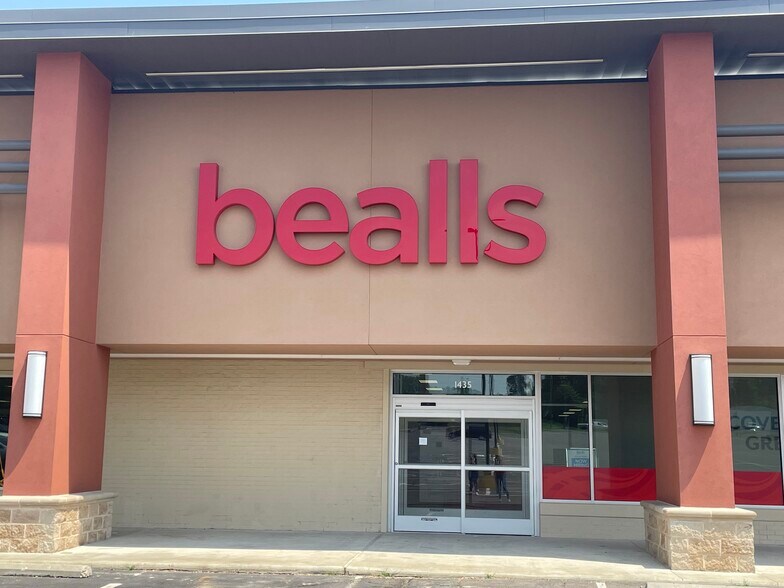 More Photos Of 1400 SE Washington St, Idabel Unknown For Lease