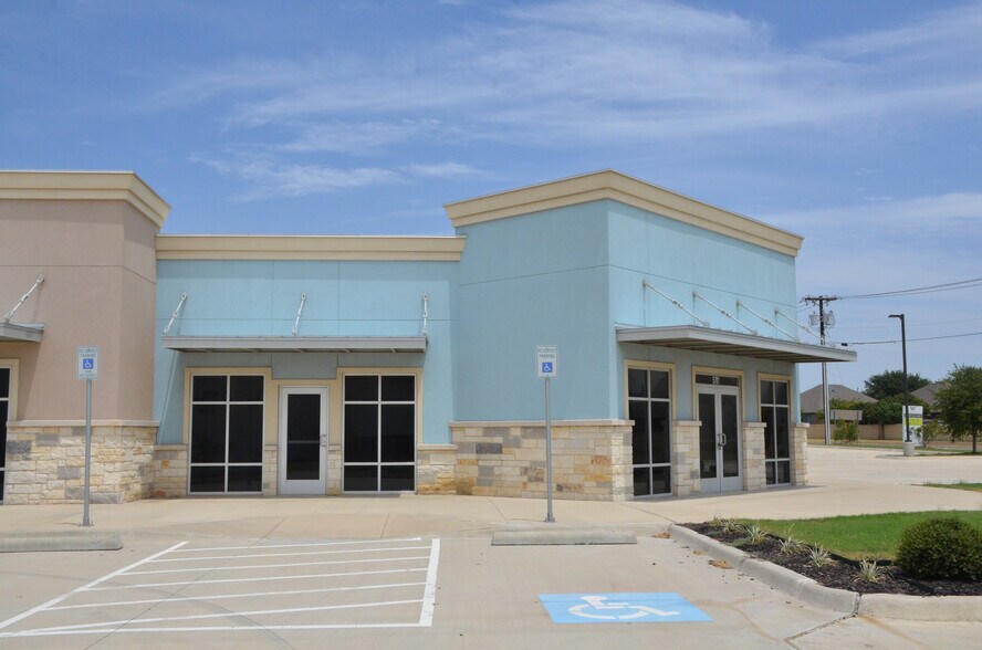 More Photos Of 5701 Mark IV Pky, Fort Worth Storefront Retail Office For Lease