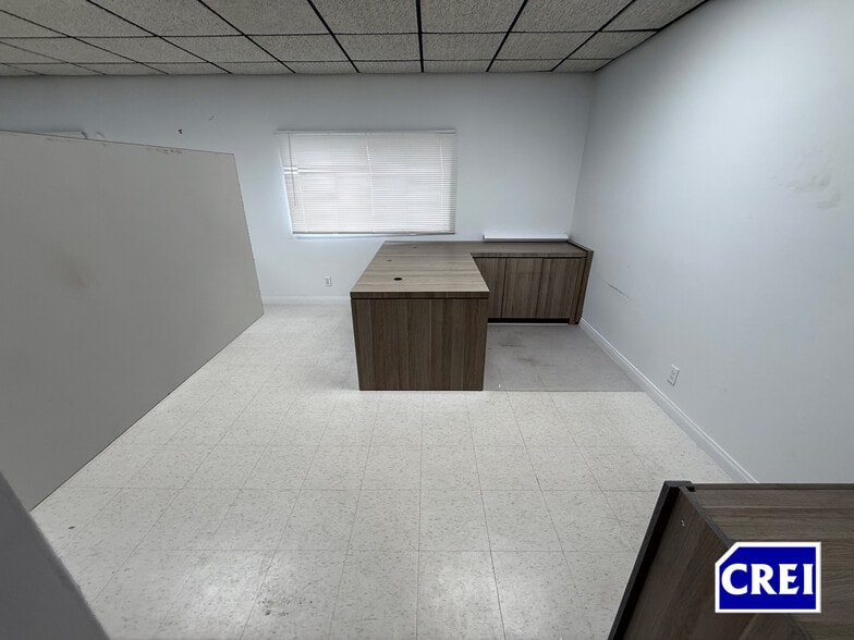 More Photos Of 6809 S Victoria Ave, Los Angeles Service For Lease