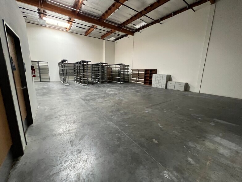 More Photos Of 5581 Daniels St, Chino Warehouse For Lease